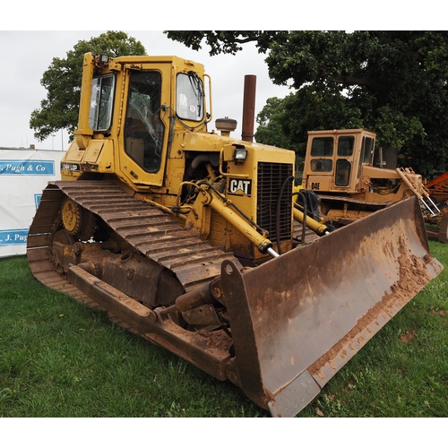 1795 - Caterpillar D4H LCP bulldozer. Runs & drives. Key in office