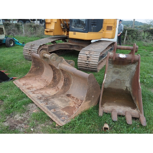 1796 - Case CX225 SR Excavator. In good working order. 2006. C/w 3 buckets. SN. DC22U0210. Key in office