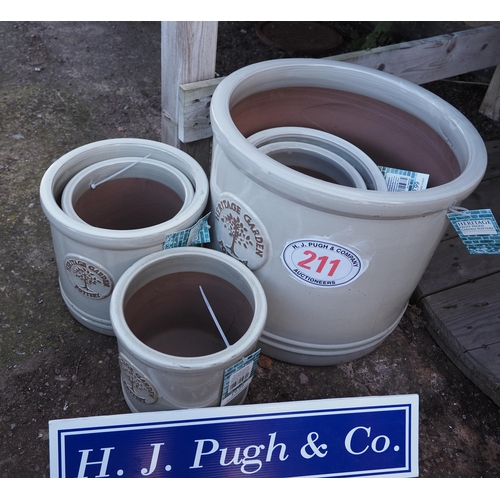 211 - 6 Heritage Garden Pottery ceramic planters