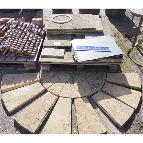 272 - Pallet of stone flagstones, slates and part of a sun patio