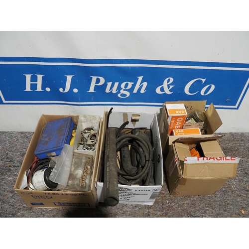 263 - Various rubber hoses, light bulbs & car gauges etc