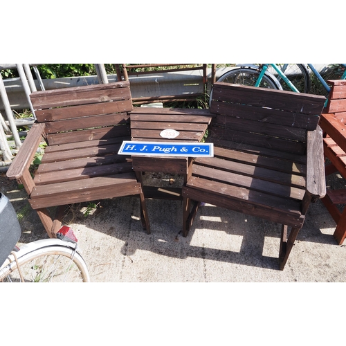 353 - Garden love seat