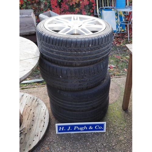 367 - 4 VW alloy wheel and tyres