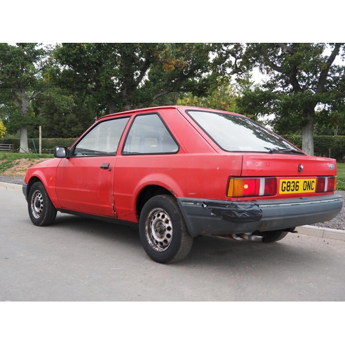 337 - Ford Escort Popular 3 door hatchback 1300cc, 1989. Runs and rides, showing 35k miles.  MOT until 29.... 