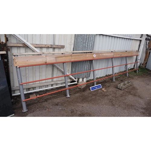 385 - Metal railing approx 16ft