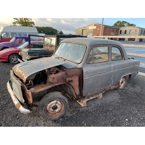 340 - Ford Popular Deluxe. Good restoration project. No docs. Non runner. Engine is in the back seat, come... 