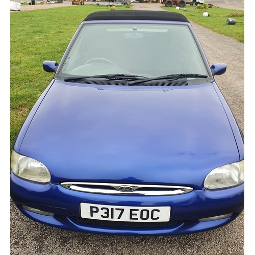 357 - Ford Escort Ghia convertible, 1800cc, 1996. Runs and drives, MOT until 20/7/23. Has had £2000 spent ... 