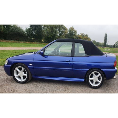 357 - Ford Escort Ghia convertible, 1800cc, 1996. Runs and drives, MOT until 20/7/23. Has had £2000 spent ... 