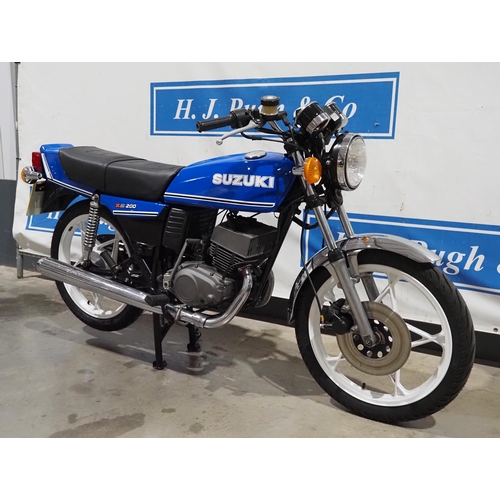 912 - Suzuki X5 200 motorcycle. 1981. 196cc
Frame No. GT20000510483
Engine No. 111397
Has come from a priv... 