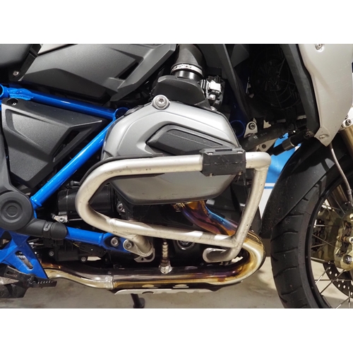 864 - BMW 1200 GS Rallye. 2018. 1200cc.
Runs and rides, stored in garage, keyless ignition, low mileage at... 