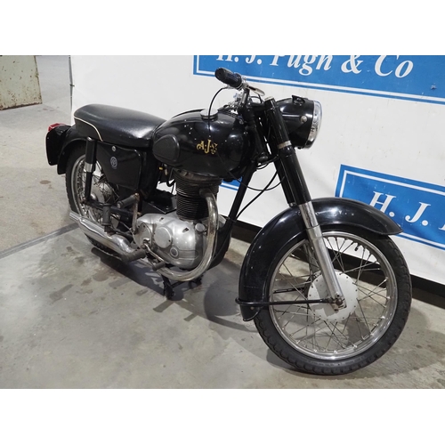 876 - AJS Model 8 Motorcycle. 1979. 350cc.
Frame No. 13452
Engine No. 3082
Good compression. Reg. 606 XVN.... 