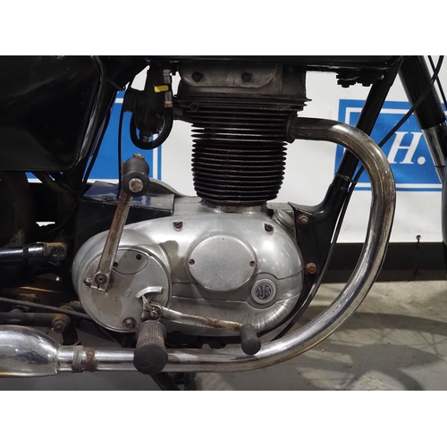 876 - AJS Model 8 Motorcycle. 1979. 350cc.
Frame No. 13452
Engine No. 3082
Good compression. Reg. 606 XVN.... 