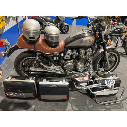 911 - Honda 750 Custom Exclusive Motorcycle. 1983
Engine no. RC01E-3202213 
Runs and rides, c/w panniers a... 