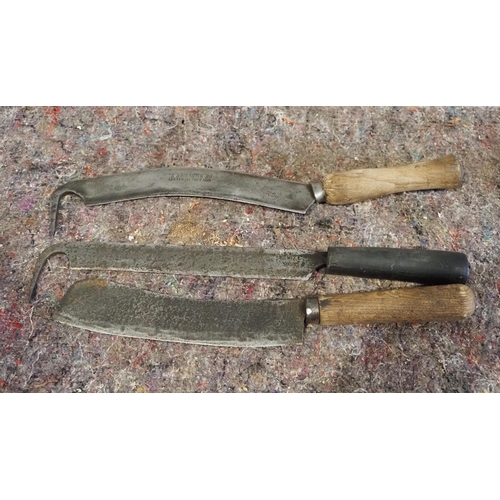 332 - Sugar beet knives and other to include Elwell