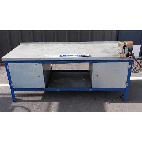 354 - Metal work bench with Record No. 23 vice and keys 79x31x33