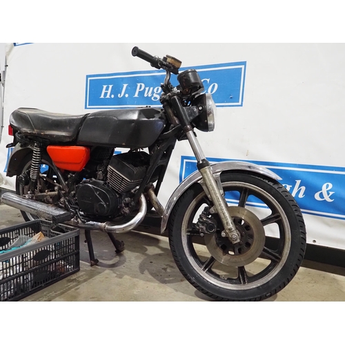1070 - Yamaha RD250 motorcycle. 1979. 247cc
Frame No- 222089
Engine No- 222089
This bike been stored for ma... 