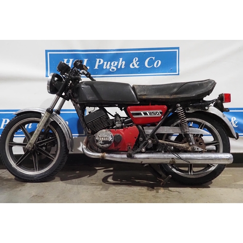 1070 - Yamaha RD250 motorcycle. 1979. 247cc
Frame No- 222089
Engine No- 222089
This bike been stored for ma... 