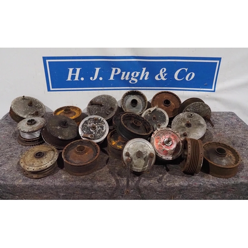 638 - Large quantity of British motorcycle brake hubs