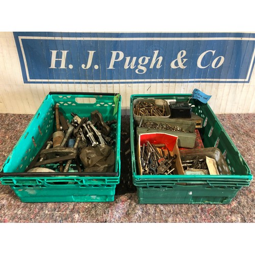 378 - Assorted pullers, drill bits and tap and dyes