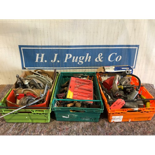 379 - Assorted air tools and car trim body moulding tools etc.