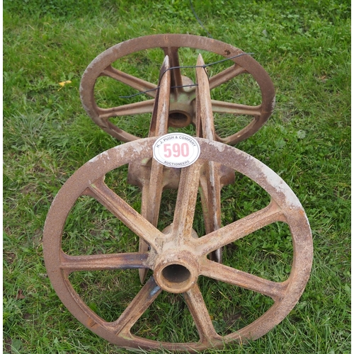 590 - 4- Cast iron wheels