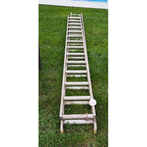 622 - Extending aluminium ladder