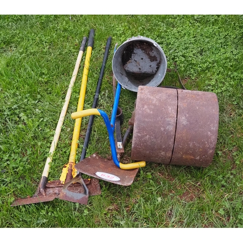 632 - Garden roller and tools