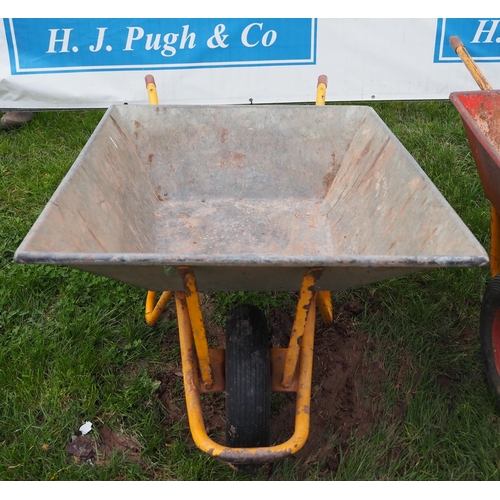 742 - Heavy duty wheelbarrow