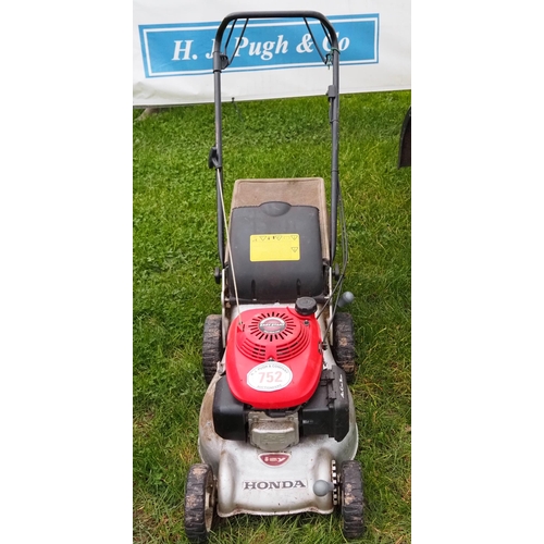 752 - Honda mower