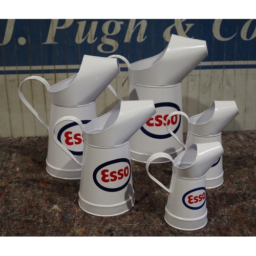 811 - 5 - Esso oil pourers