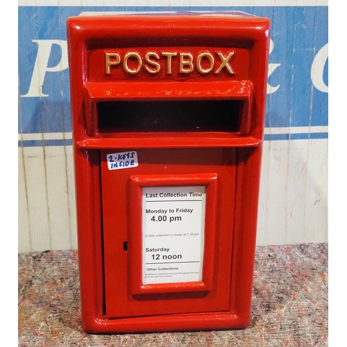 813 - Postbox 18