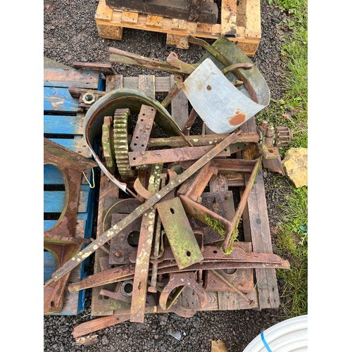 664A - Workman Cider press dismantled. Believed 1 of only 2 ever made. This press is believed to be complet... 