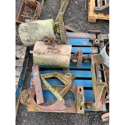 664A - Workman Cider press dismantled. Believed 1 of only 2 ever made. This press is believed to be complet... 