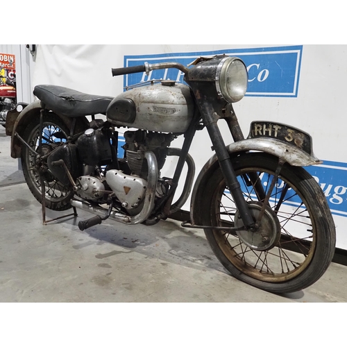 869 - Triumph T100 Pre Unit motorcycle project. 1952
Frame No. 32528
Engine No. T100 32528
Transferable re... 