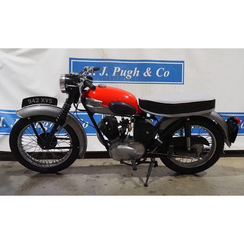 897 - Triumph T20 Tigercub motorcycle. 1959. 199cc
Engine no. T2054004
Runs and rides 
Reg. 942 XVS. V5 an... 