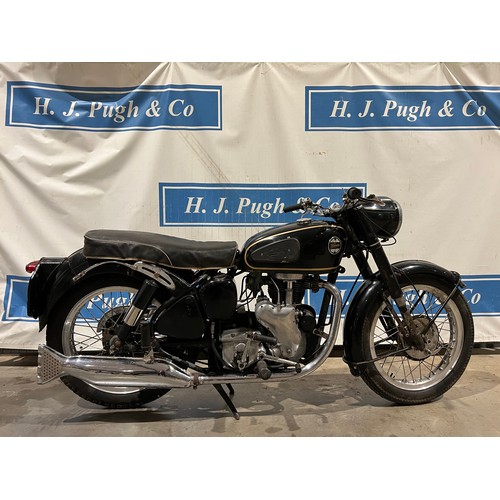 898 - Velocette Mac, 350cc, 1959.
Engine No. Mac 23854
Runs and rides but needs a battery and light recomm... 