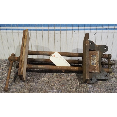 701 - Woden bench vice