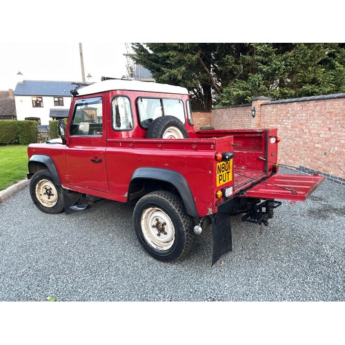 1418 - Land Rover Defender 300TDI. 1995. Being sold due to upgrade. One family owner from new. 105,000 mile... 