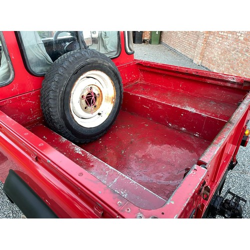 1418 - Land Rover Defender 300TDI. 1995. Being sold due to upgrade. One family owner from new. 105,000 mile... 