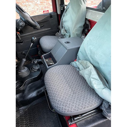 1418 - Land Rover Defender 300TDI. 1995. Being sold due to upgrade. One family owner from new. 105,000 mile... 