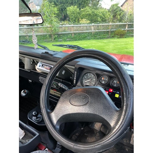 1418 - Land Rover Defender 300TDI. 1995. Being sold due to upgrade. One family owner from new. 105,000 mile... 