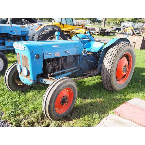 1406 - Fordson Dexta tractor. Runs & drives. On grass tyres. Key in office