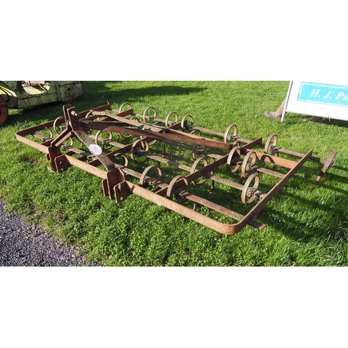 1552 - Spring tine cultivator 9ft