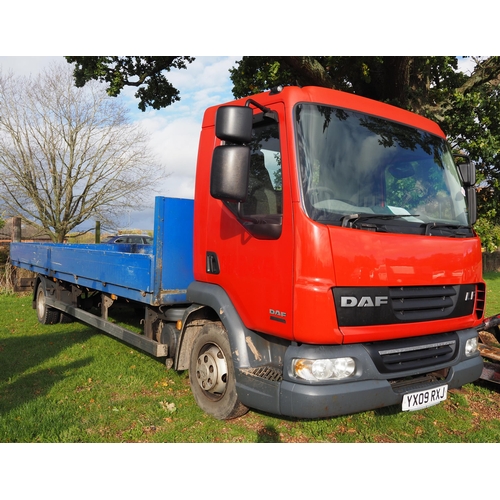 1706 - DAF Euro 4 flat bed truck. Runs and drives, 410,000 km. MOT 28/02/2023. Reg.  YX09 RXJ. V5, paperwor... 