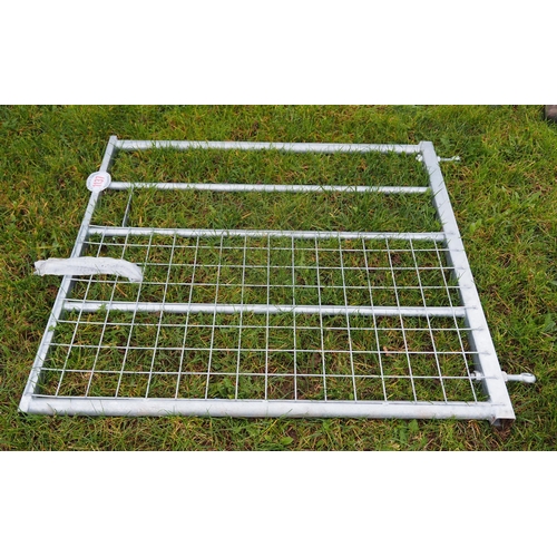 1137 - 4ft Mesh gate