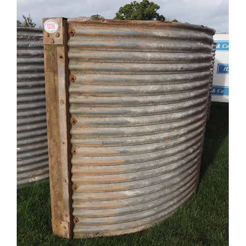 1236 - Approx. 6ft Corrugated pig ark