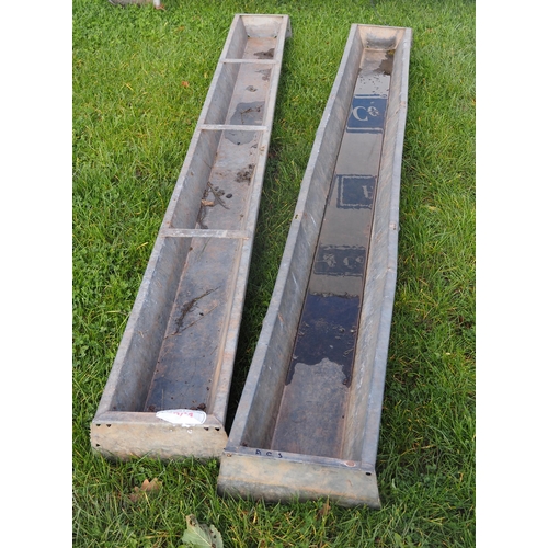 1261 - 9ft Feed troughs -2