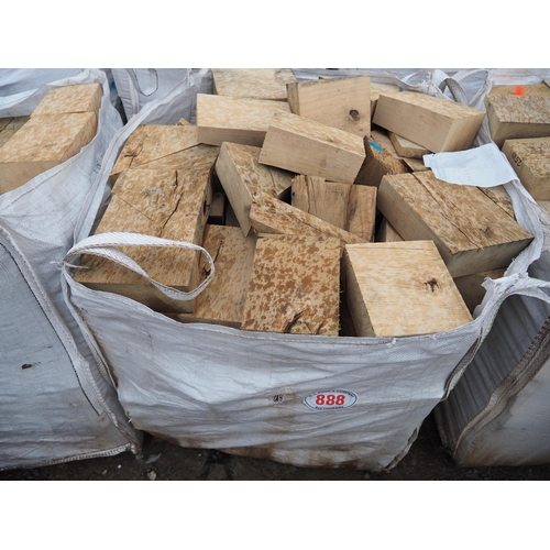 888 - Bag of oak offcuts