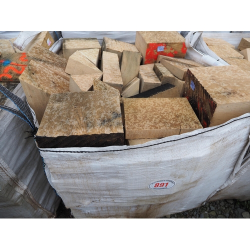 891 - Bag of oak offcuts