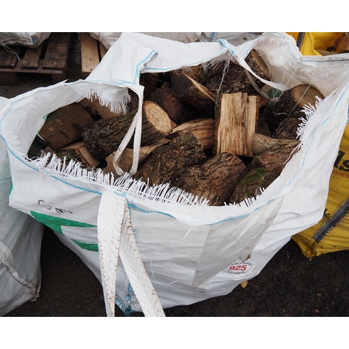 925 - Bag of oak offcuts